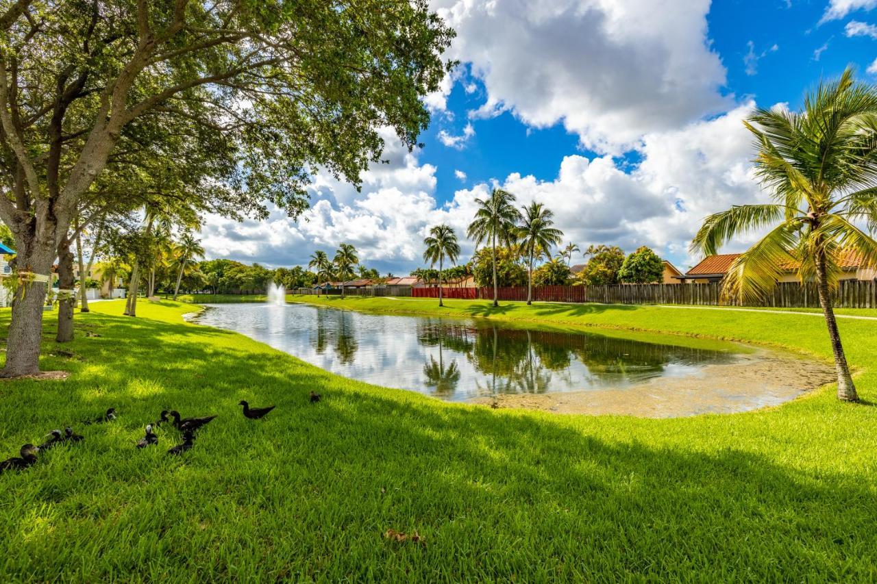 Luxurious And Cozy Townhouse 3 Bedrooms 2.5 Bath Miami Exterior foto